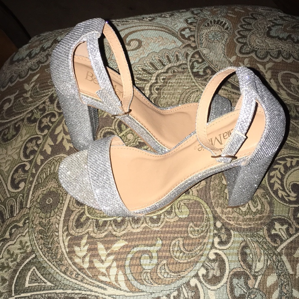 Open toe high heel sandal
